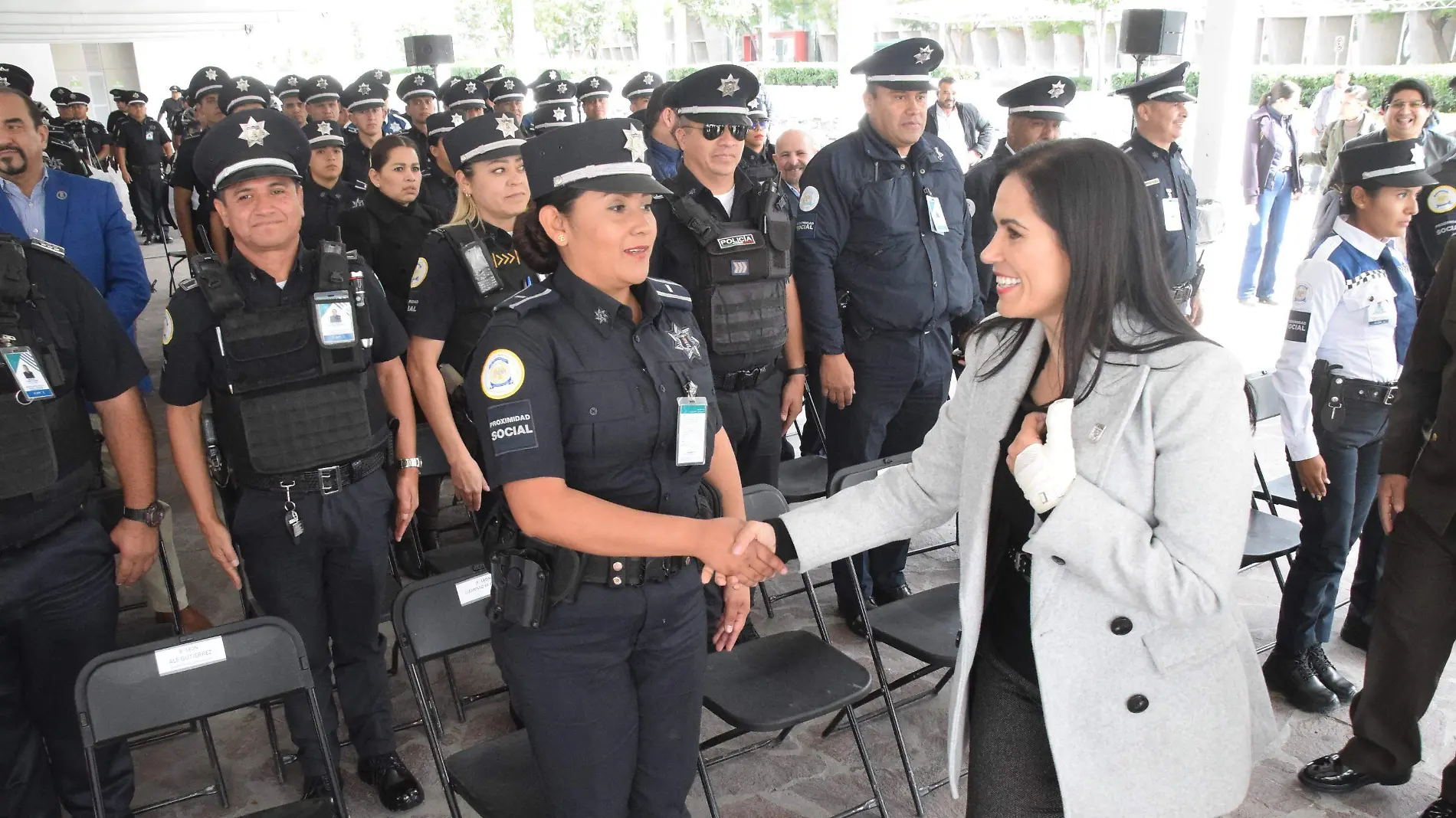 f carmona alcaldesa polis (1)